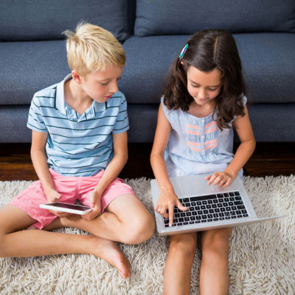 lina-abc-online-english-lesson učenje engleskog jezika sa tableta i laptopa